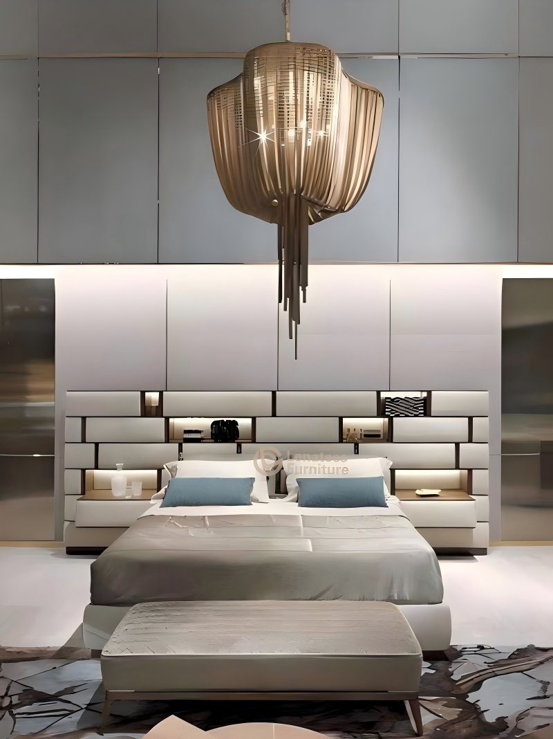 Ang Luxury ay nakakatugon sa pagkakayari - ang aming bagong pahayag na kama na may mga eleganteng accent ng metal. ✨